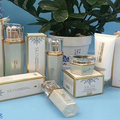 護膚品廠家：冬季保養(yǎng)需要注意什么？